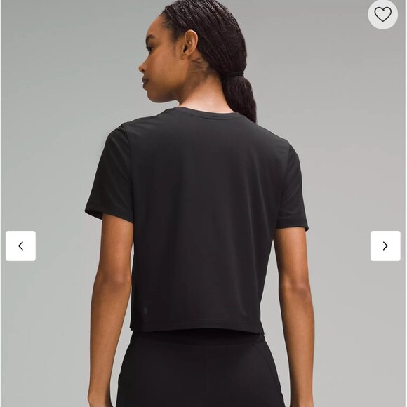 Ultralight Waist-Length T-Shirt - Picture 3 of 4